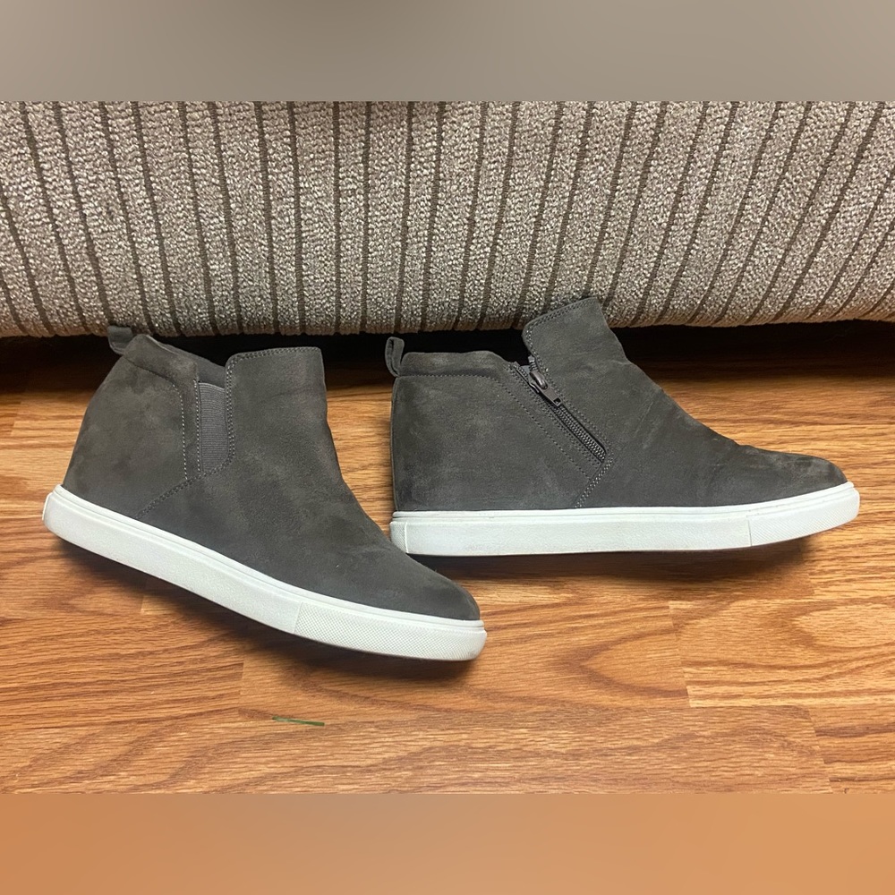 Madden Girl Paramount wedge sneakers